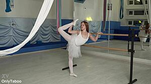 😍 nicole murkovski ballerina gets flexi fucked hard juicy pussy closeup