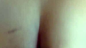 le vibran las nalgas a la gordita con tetas naturales?