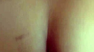 le vibran las nalgas a la gordita con tetas naturales?