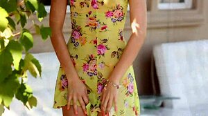 Riley Reid Fingers Tight Juicy Pussy to Intense Outdoor Orgasm