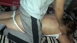 quieres un masaje sensual con aceite groping oral a tu pareja latina?