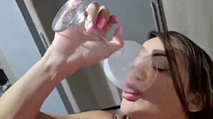 massagem com porra na taça que delícia!