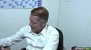 Minha esposa adora o pauzudo do sobrinho na minha frente