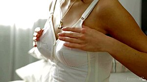 early morning teen belinda fingers shaved pussy to squirt