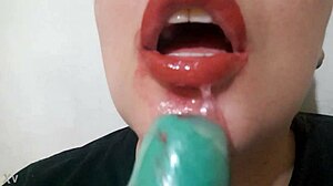 tia lola chupando e babando tudo bem gostoso nova no x