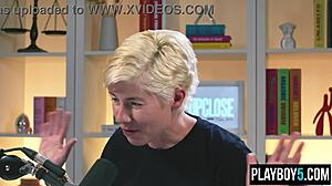 Gal Ritchie Fingers Pussy While Talking Masturbation!