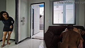 surpreendida vendo amigo fuder rabuda cu ate pernas bambas