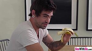 Stepsis Kenzie Reeves Masturbates and Lures Bro for Fuck?