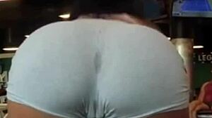 gym babe shakes her juicy ass during intense booty workout session