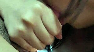 giving my boyfriend oral before birthday... fill me with cum after handjob! 😏