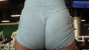 gym babe shakes her juicy ass during intense booty workout session