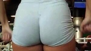 gym babe shakes her juicy ass during intense booty workout session