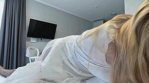 Does this pregnant babe's cowgirl ride on her lover's cock make her belly bounce