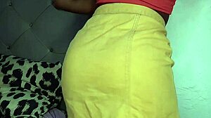 big ass babe dances naked twerking and spreading wide for you