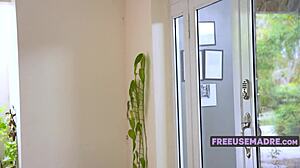 Freeuse ambassador pussy, russian spy demands from elise london