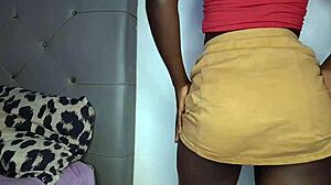 big ass babe dances naked twerking and spreading wide for you