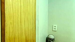 hot brazilian trainer shows neighbor her sexy squat skills 🍑🔥