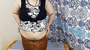 ever seen a desi arab bbw stepmom's big ass take indian cock bareback doggystyle?