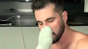 Who loves sucking this huge cock slave? 😈🍆