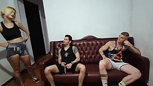 Two Guys Bareback Double Penetrate Blonde Ninfeta Ass