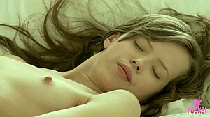 Lynn crams her fav glass dildo deep in tight ass