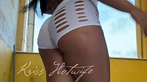 Gym wife flashes cameltoe pussy tits in tight shorts... naughty brazilian exhibitionist tempts friend pov!