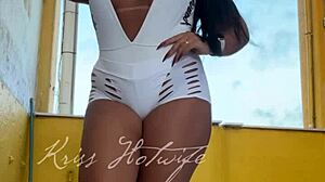 Gym wife flashes cameltoe pussy tits in tight shorts... naughty brazilian exhibitionist tempts friend pov!