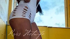 Gym wife flashes cameltoe pussy tits in tight shorts... naughty brazilian exhibitionist tempts friend pov!