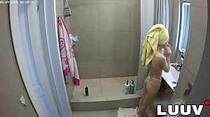 luuv grossy showers shaved pussy flashing for homemade stardom