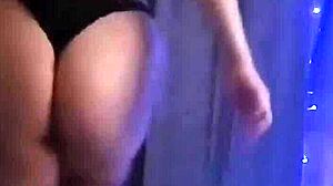 gostosa bunduda shakes big ass in sexy halloween lingerie