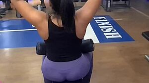 went to the gym horny without panties - getting naughty in the gym