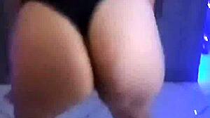 gostosa bunduda shakes big ass in sexy halloween lingerie