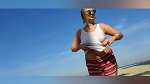 sexy african milf's huge pussy lips exposed!