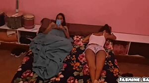 damn fode essa novinha do lado da amiga no outdoor pov pra gozar forte