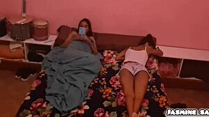 damn fode essa novinha do lado da amiga no outdoor pov pra gozar forte