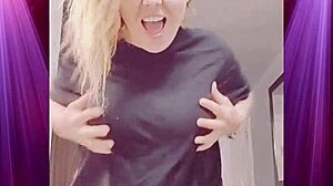 Booty shaking in boyfriend's clothes 💋🍑