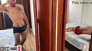 tirei a virgindade da novinha de 18 enquanto tia saiu pro garden