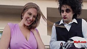 Jessica Ryan Annie King Finger Each Other in Mommy Threesome