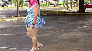 Juicy BBW Flashes Fat Ass For BBC Creampie In Car!