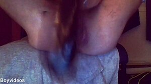 Kinky Fisting Boy Awaits