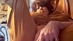 damn, that fine-ass tranny takes a massive dildo ride!