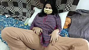 Desi Girl's Pussy Tease Drives Boyfriend Wild Closeup!