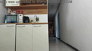 Sexo arriscado enquanto meu marido estava no banho transei com amigo dele quase fomos pegos!