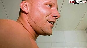 Deutsche brünne dünne milf schlampe betrügt freund beim amateur casting mit group skinny tits action