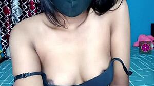 indian babe spreads legs wide for live cam pussy pounding