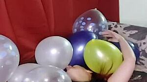 shyyfxx rides and pops balloons with her big ass looner style!