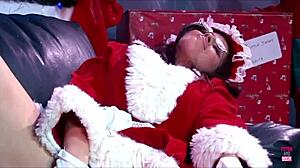 Daphne Rosen Double Penetrated By Hung Guys Christmas Fuckfest!