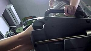 Gym beauty's public pussy massage erupts in wild squirting bench chaos