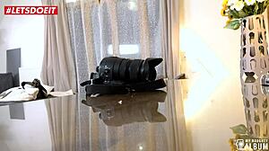 I fuck Vanessa Decker for sexy photos