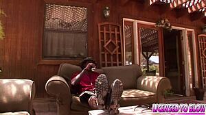 hey scarlett wanna strip and deepthroat this bbc hillbilly style?